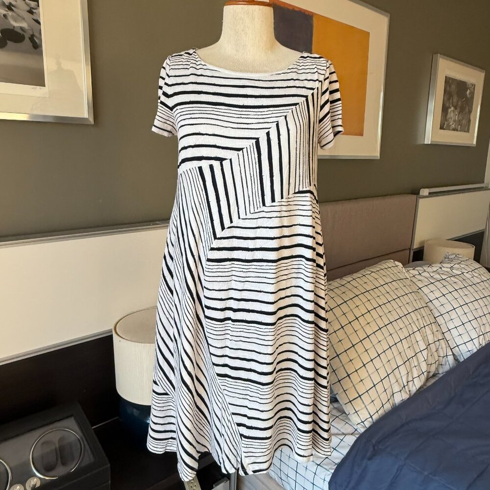 - Maeve Anthropologie Striped Crazy Lines Tent Summer Dress Flowy SMALL - T2555